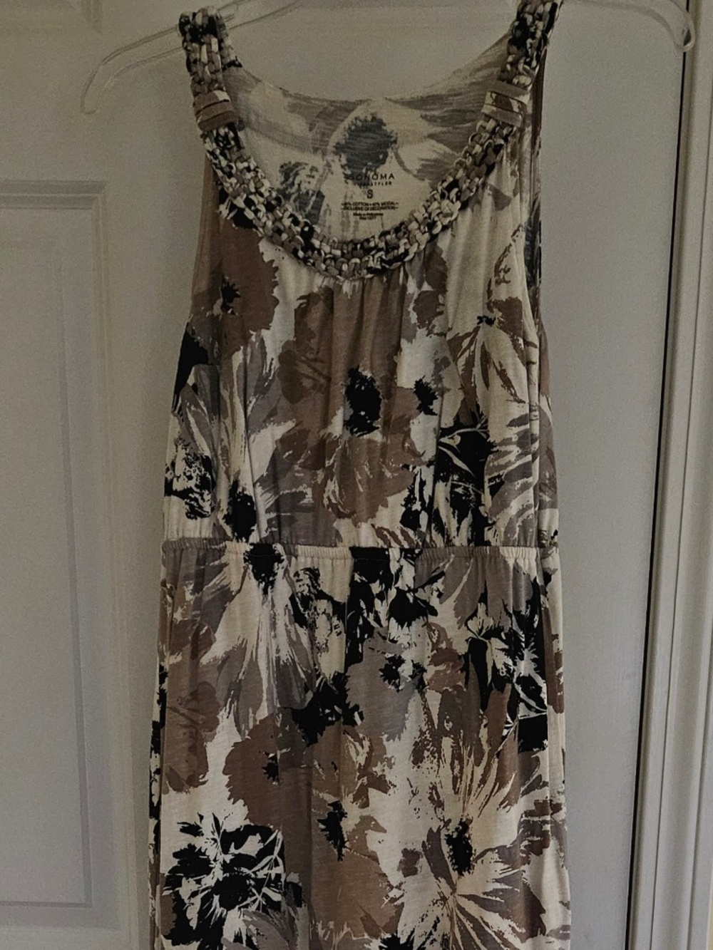 Sonoma Maxi dress size small brown, white and black. Sleeveless